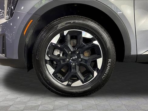 Certified 2025 Kia Sorento S AWD/4WD image 34