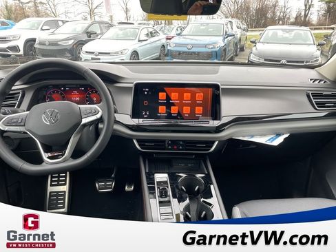 New 2026 Volkswagen Atlas Peak Edition image 12