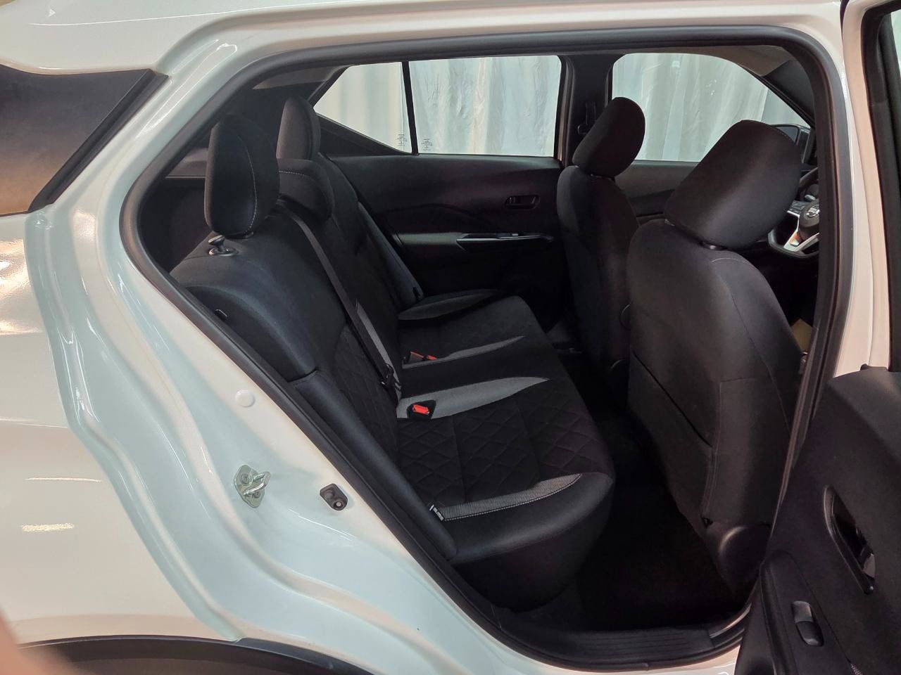 Used 2020 Nissan Kicks S FWD image 15