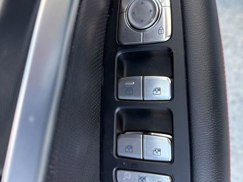 Used 2025 Genesis G70 3.3T Advanced image 17