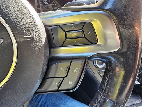 Used 2018 Ford Mustang Premium image 34