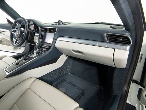 Certified 2017 Porsche 911 Carrera 4S image 31