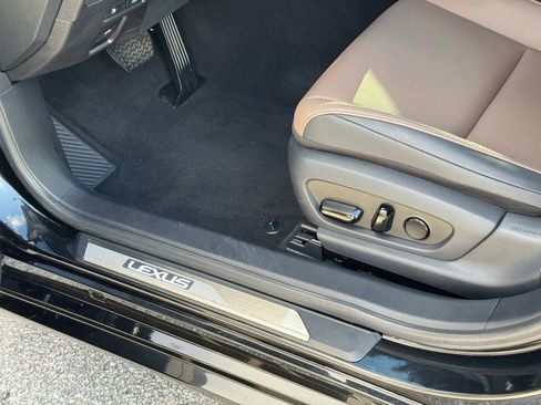 Certified 2023 Lexus ES 350 w/ Premium Package image 22