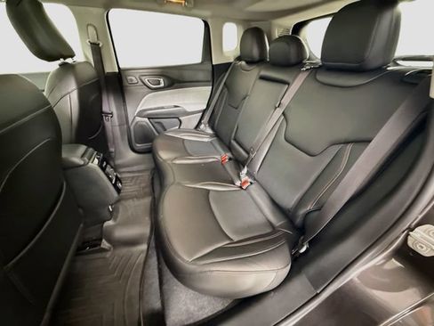 Used 2022 Jeep Compass Latitude w/ Sun and Sound Group AWD/4WD image 24