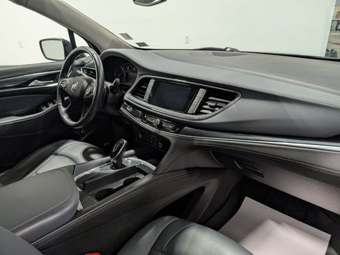 Used 2020 Buick Enclave Premium w/ Sun and Sites Package image 20