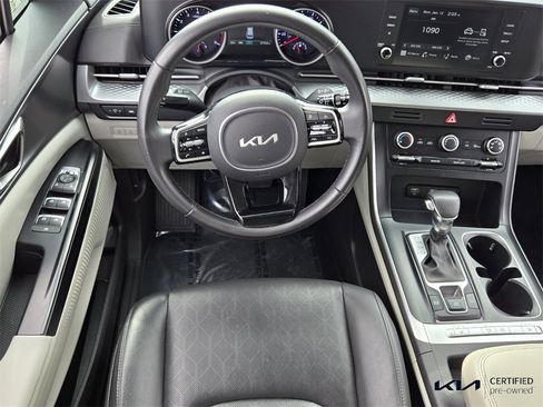 Certified 2023 Kia Carnival LX image 14