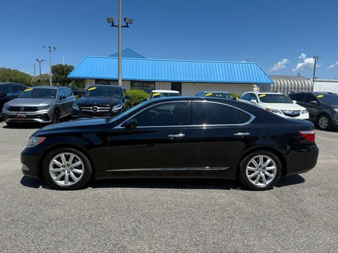 Used 2008 Lexus LS 460 RWD image 3