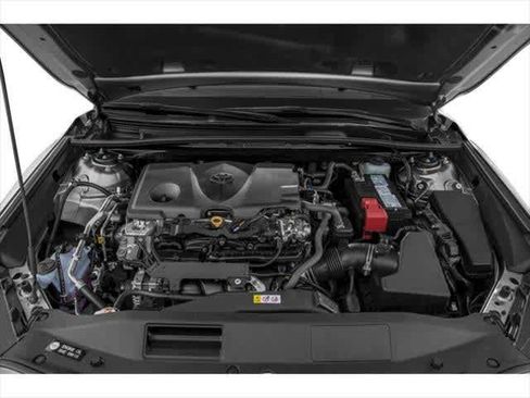 Used 2021 Toyota Camry SE image 8