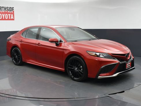 Used 2023 Toyota Camry XSE image 6