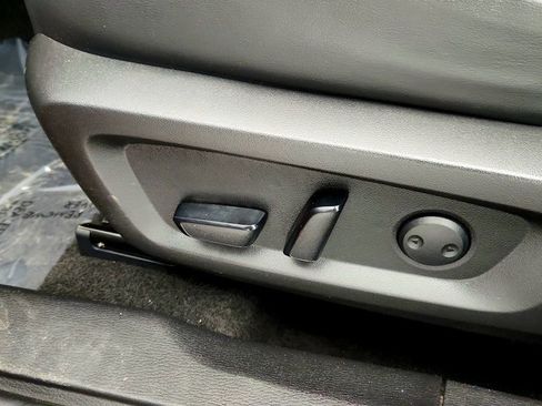 Used 2022 Mitsubishi Outlander SE image 11