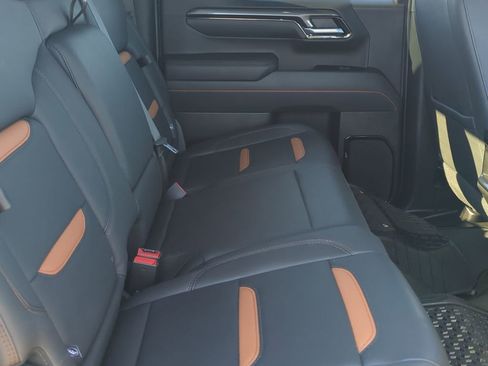 Used 2025 GMC Sierra 1500 AT4 image 26