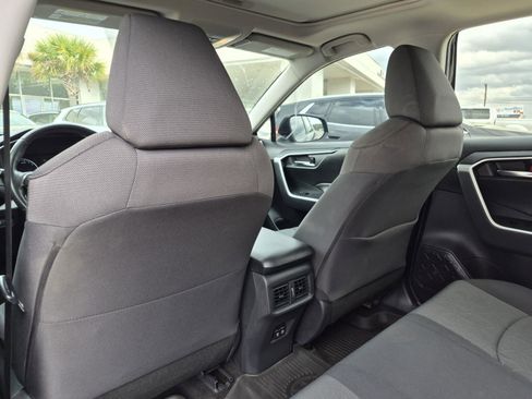 Used 2019 Toyota RAV4 XLE image 30