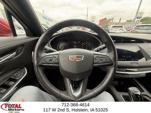 Used 2019 Cadillac XT4 Premium Luxury AWD/4WD image 19