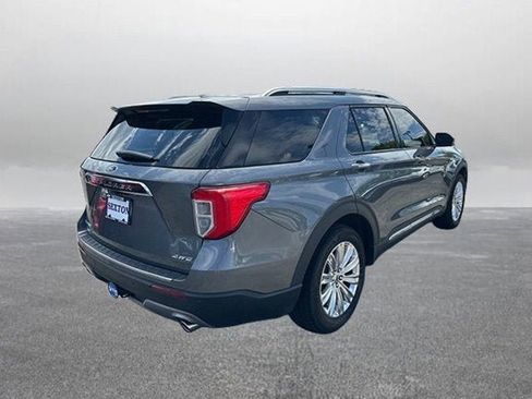 Used 2022 Ford Explorer Limited w/ Equipment Group 301A AWD/4WD image 7