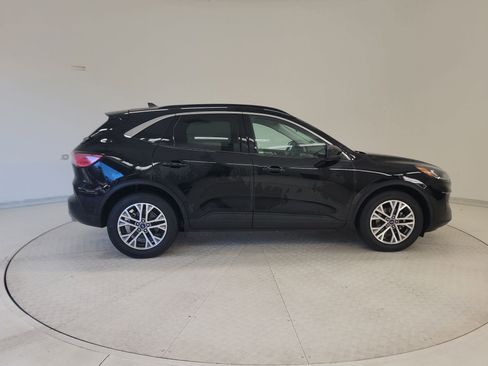 Used 2022 Ford Escape SEL image 6