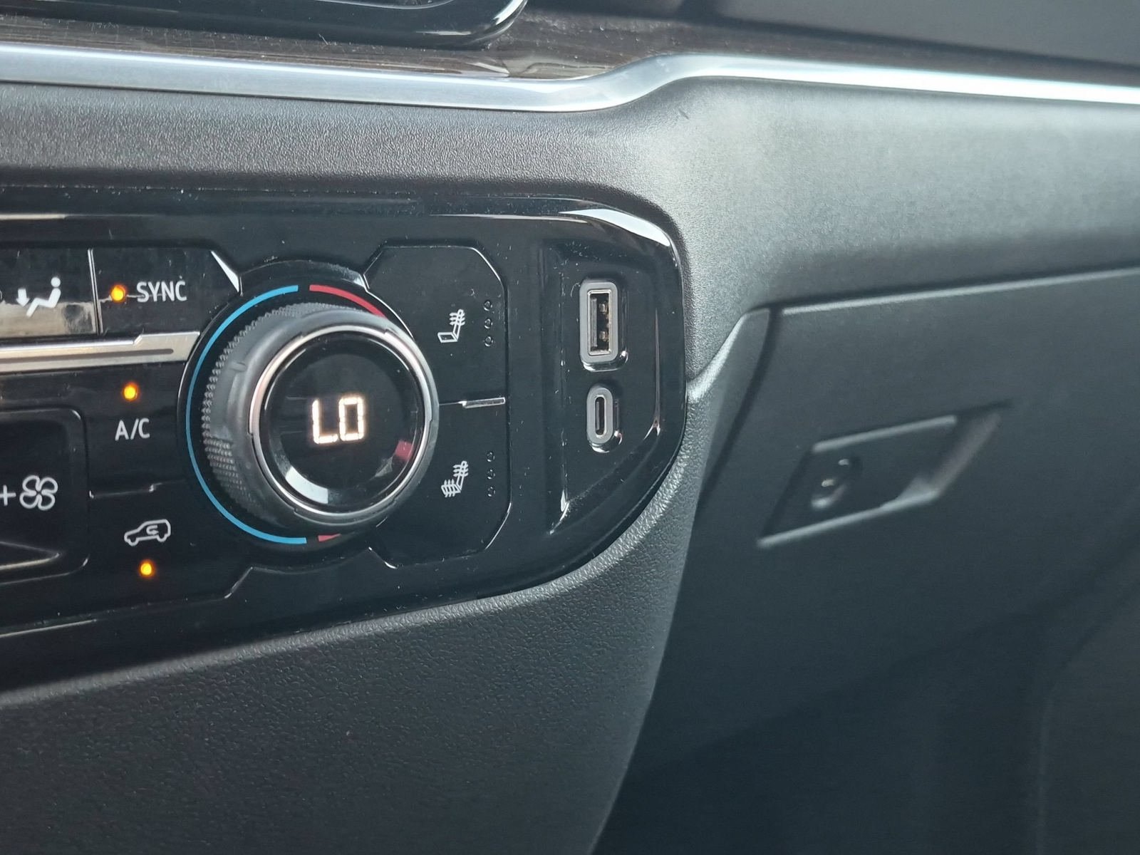 Used 2026 Chevrolet Silverado 1500 RST RWD image 21