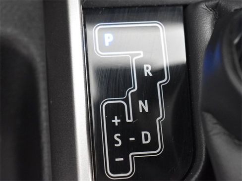 Used 2022 Toyota Tacoma SR5 w/ Technology Package image 20