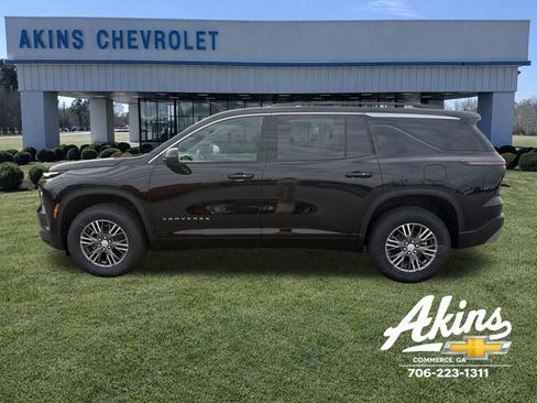 New 2026 Chevrolet Traverse LT FWD image 2