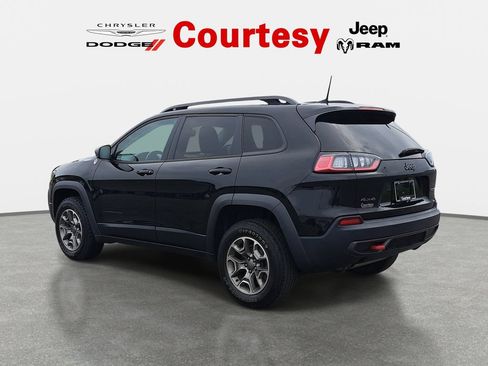 Used 2020 Jeep Cherokee Trailhawk w/ Cold Weather Group AWD/4WD image 6