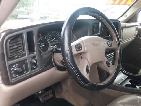 Used 2006 GMC Yukon Denali image 17