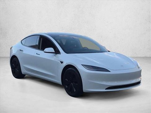 Used 2025 Tesla Model 3 Long Range RWD image 3