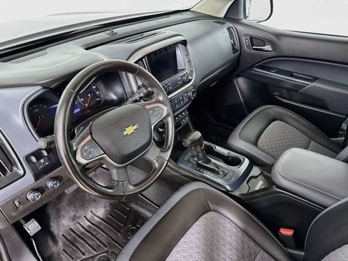 Used 2019 Chevrolet Colorado Z71 AWD/4WD image 14