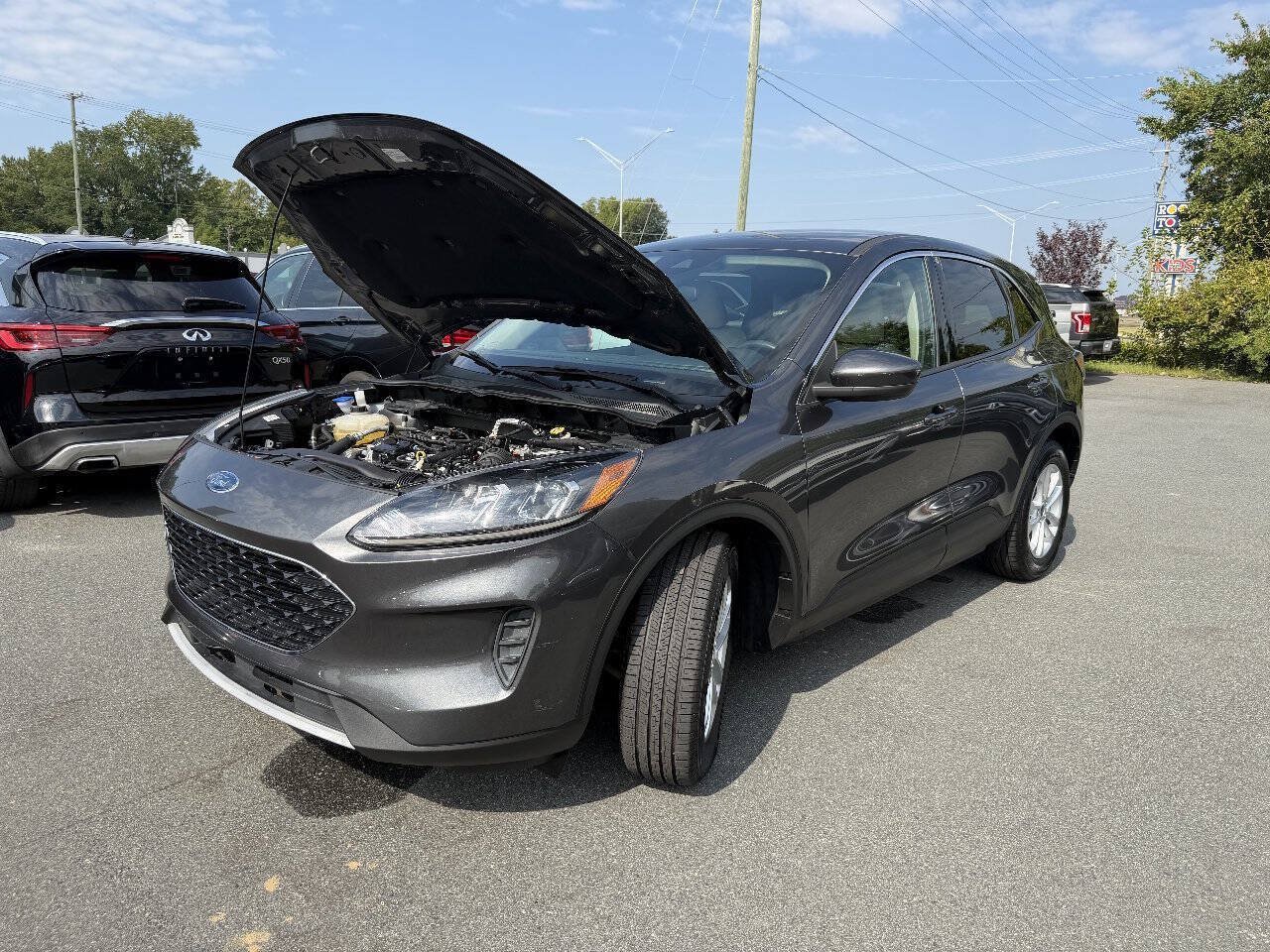 Used 2020 Ford Escape SE FWD image 21