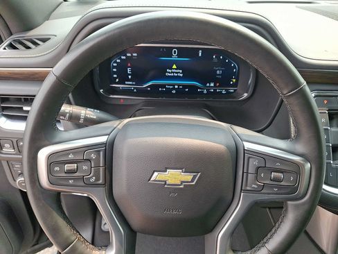 Used 2024 Chevrolet Tahoe Premier AWD/4WD image 21