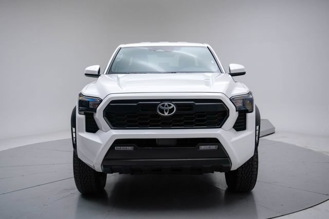 Used 2024 Toyota Tacoma TRD Off-Road AWD/4WD image 11