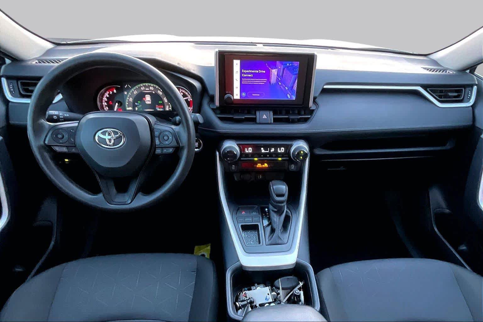 Used 2025 Toyota RAV4 XLE FWD image 15