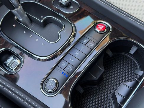 Used 2018 Bentley Flying Spur S V8 image 27