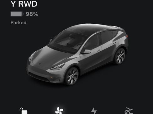 Used 2024 Tesla Model Y Long Range image 5