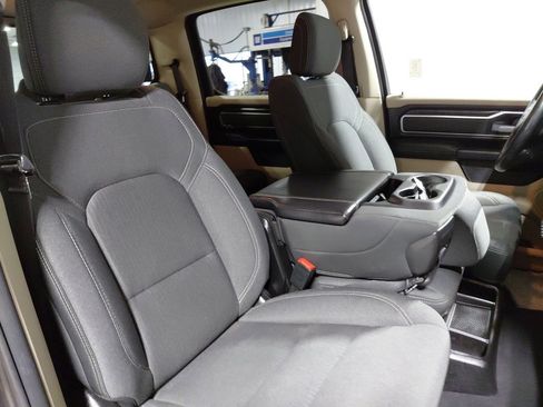 Used 2019 RAM 1500 Big Horn image 22