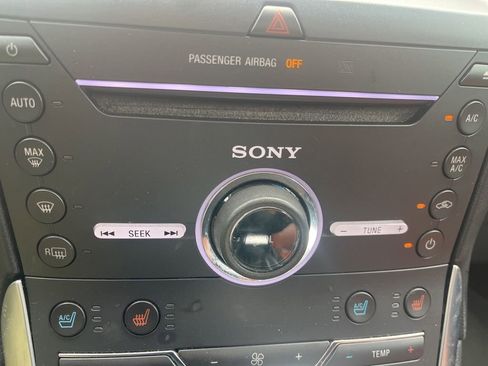 Used 2015 Ford Edge Titanium w/ Equipment Group 301A FWD image 16