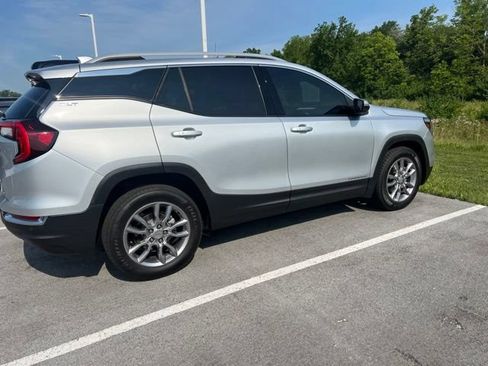 Used 2022 GMC Terrain SLT FWD image 6