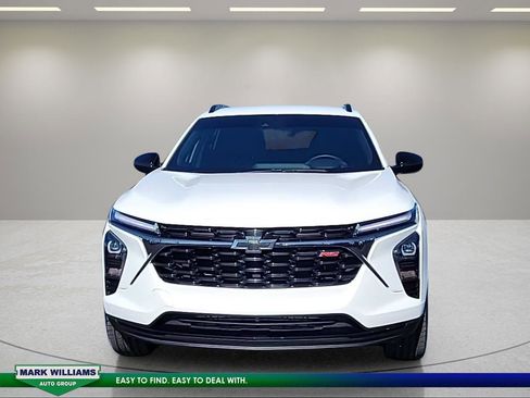 Used 2025 Chevrolet Trax RS w/ Driver Confidence Package image 9