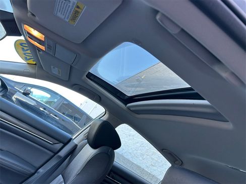 Used 2020 Honda Accord EX image 17