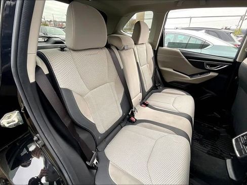 Used 2019 Subaru Forester Premium image 27