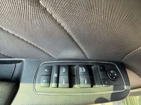 Used 2022 Dodge Charger SXT w/ Cold Weather Package AWD/4WD image 19