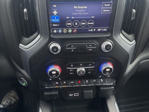 Used 2019 GMC Sierra 1500 Elevation w/ Elevation Value Package AWD/4WD image 11