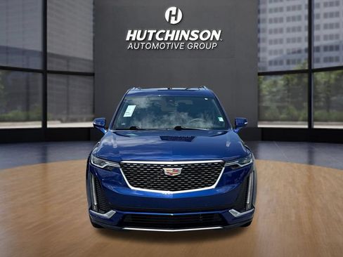 Certified 2025 Cadillac XT6 Premium Luxury FWD image 2