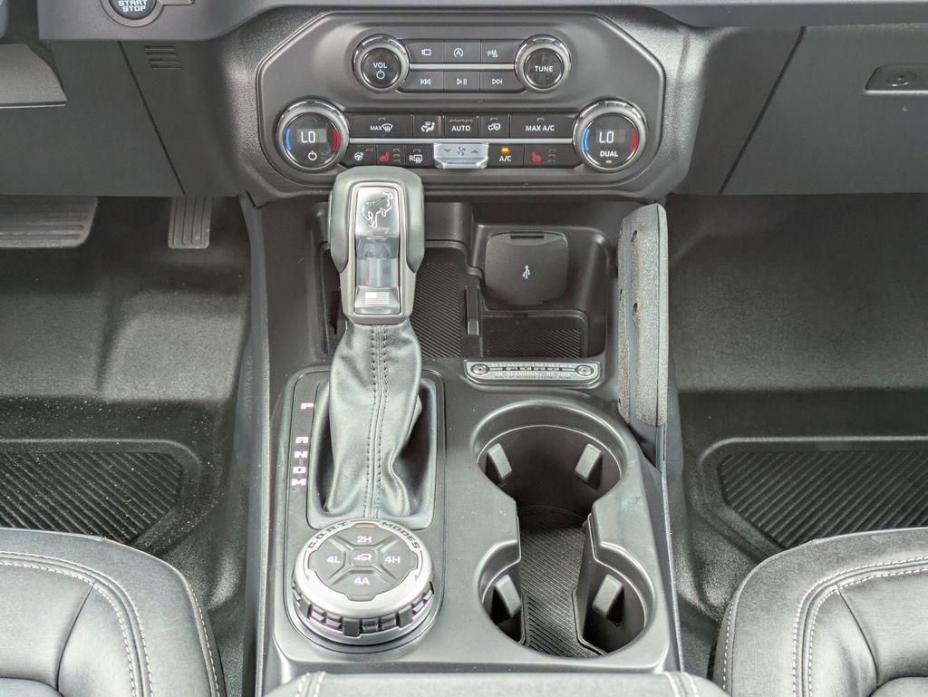 New 2025 Ford Bronco Badlands AWD/4WD image 22
