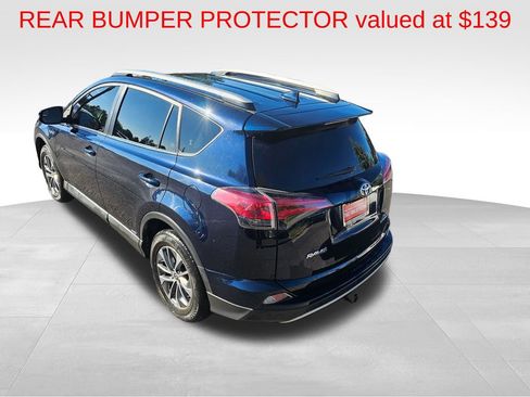Used 2018 Toyota RAV4 XLE AWD/4WD image 8