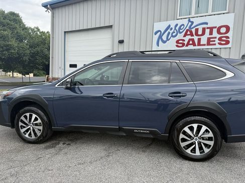 Used 2024 Subaru Outback Premium AWD/4WD image 10