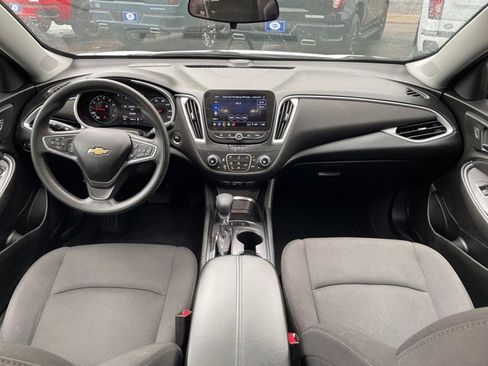 Used 2024 Chevrolet Malibu LT image 24