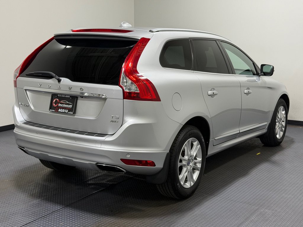 Used 2016 Volvo XC60 T5 Premier w/ Proximity Package AWD/4WD image 5