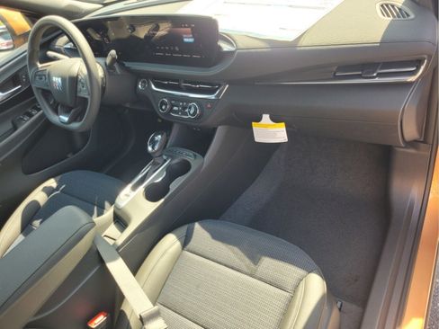 Used 2025 Buick Envista Preferred FWD image 18