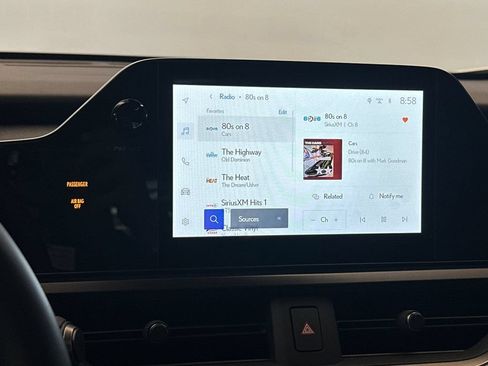 Certified 2025 Lexus UX 300h FWD w/ Accessory Package (Z2) image 18