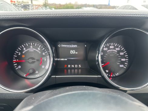 Used 2016 Ford Mustang Premium image 17