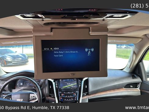 Used 2018 Cadillac Escalade Premium Luxury RWD image 22